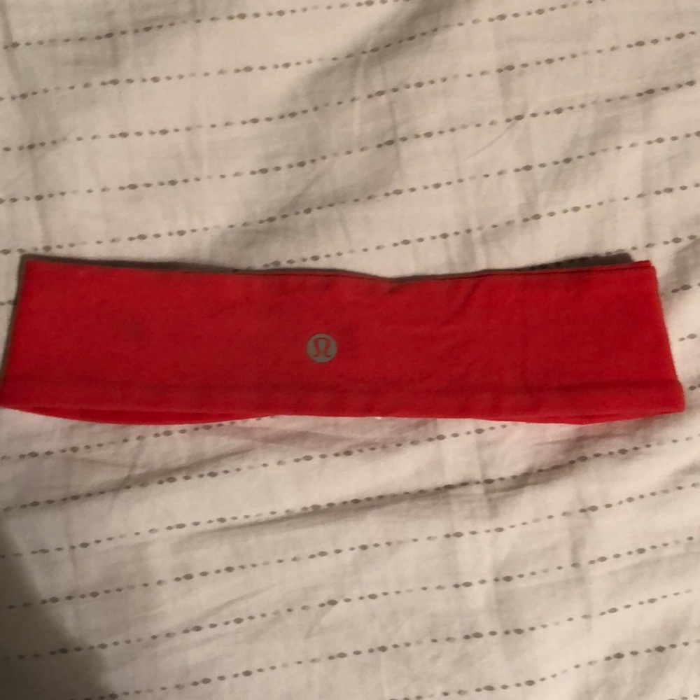 Lululemon Flyaway Tamer Headband